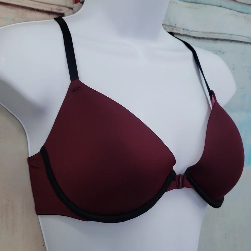 Victoria's Secret Pink Racerback Lot of 2‎ Bras